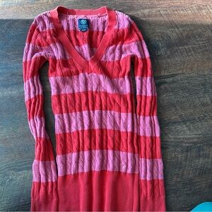 American Eagle Outfitters Red and Pink V-Neck Sweater
